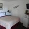Chalet Motel - Affordable Stay in Central Bend