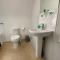 Stunning Apartment - 5 Minute Walk to the Best Beach! - Great Location - Parking - Fast WiFi - Smart TV - Newly decorated - Close to Bournemouth & Poole Town Centre & Sandbanks