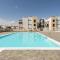 HomeForGuest Apartamento en residencia de lujo con terraza y piscina
