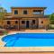 Ponton House, Villa with pool, close to Palma town, perfect location