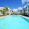 Apartamento con piscina cerca de playa en Punta Cana