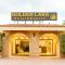 Golden Lake Marina Hotel