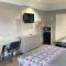 Island Suites Hobby Airport