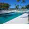 Sea Club I