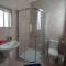 F7 Room 1, Private Double room with private bathroom in shared Flat