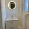 Le famillial , 2 chambres doubles lits faits et serviettes de toilette fournies Avec parking PRIVE gratuit NETFLIX, DISNEY PLUS DISPONIBLE - Dieppe