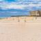 Beachside Luxury Apartments One & Two Bedroom in Beachfront Oaks Pier Building - Glenelg