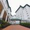 Araliya Red - Budget friendly Hotel- Where you find stunning 360 panoramic view of Nuwara Eliya