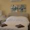 Wileg 4A Luxury Studio Apartment with Shared Swimming Pool.