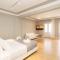 Douskos Harbour Residence