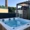 Romantic studio with jacuzzi
