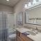 Expansive Townhome with Game Room and Community Pool - Branson West