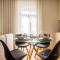 Light-filled Bonjardim Apartments