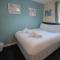 Irvine Riverside Guesthouse by Paymán Club - 欧文