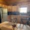 2 BR Cabin with Hot Tub, Deck, Fire Pl - بانير إلك