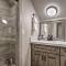 Stylish Home with Expansive Deck in Show Low! - شو لو