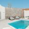 Oyster Luxury Suites