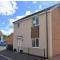 Dudley House **Staycation & Contractors** Sleeps 7 - Tipton