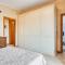 Roomy and Bright Apartment with Balconies x6
