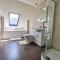 Wellstone Cottages - Honey Coach House