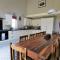 Wellstone Cottages - Honey Coach House