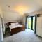 N0 2 Greystones Clock Tower Lodge - Leap