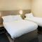 De Regency Style Hotel