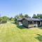 Secluded Pine Tree Cottage-By Traum - Blåvand