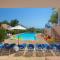 Exceptional Large Villa, FREE HEATED Pool 1 NOV - 15 JAN, Privacy,Prime Location