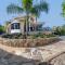 Exceptional Large Villa, FREE HEATED Pool 1 NOV - 15 JAN, Privacy,Prime Location
