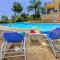 Exceptional Large Villa, FREE HEATED Pool 1 NOV - 15 JAN, Privacy,Prime Location