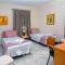 Exceptional Large Villa, FREE HEATED Pool 1 NOV - 15 JAN, Privacy,Prime Location