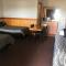 County Lodge Motor Inn