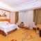 Vienna Hotel Shenzhen Longgang Ainan Road