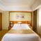 Vienna Hotel Shandong Yantao Golden Beach Taishan Road - Yantai