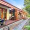 Picturesque Pet-Friendly Farm Stay, Central Tilba , Near Mystery Bay!