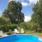 Bay Cottage Gite, Busserolles. - Busserolles