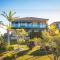45 Hillside Cres Beach House