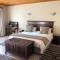 Oak Tree Lodge