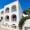 Finikas Santorini