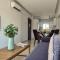 Phaedrus Living: Seaside Luxury Flat Lighthouse 65