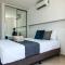 Phaedrus Living: Seaside Luxury Flat Lighthouse 65