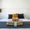 Phaedrus Living: Seaside Luxury Flat Lighthouse 65