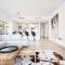 New Luxury 3-bedroom Seaview Apt