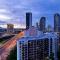 Large Modern 3 Bedroom Apartment With City Views - CoastHM