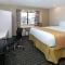Travelodge by Wyndham Arlington/Dallas Area