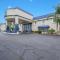 Clarion Inn & Suites Central Clearwater Beach