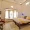 Hotel Devraj Niwas on Lake Pichola