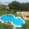 Fantástico ático con terraza, garaje, wifi, con todo para playa, piscina y casa y no facturar maletas!