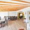 Host & Stay - The Arches Country House